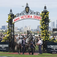 Big crowd expected at Flemington for 2014 AAMI Victoria Derby Day